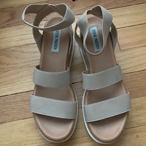 Steve Madden Bandi cork platform sandals. 7.5